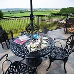 Burtree Country House With Secluded Hot Tubs Thirsk