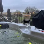 Séjour à la campagne Burtree Country House With Secluded Hot Tubs