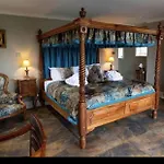 Burtree Country House With Secluded Hot Tubs *