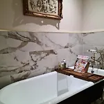 Burtree Country House With Secluded Hot Tubs Thirsk
