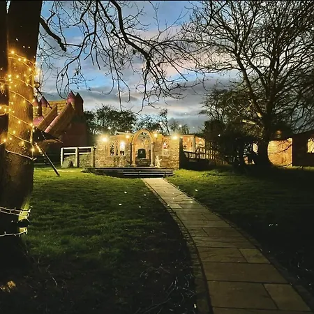 Burtree Country House With Secluded Hot Tubs