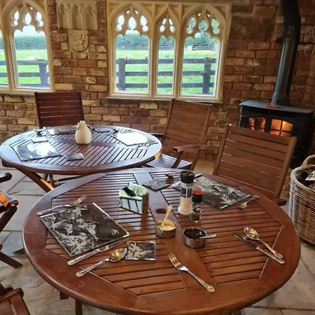 Εξοχικό σπίτι Burtree Country House With Secluded Hot Tubs *