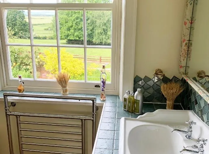 Burtree Country House With Secluded Hot Tubs Country house