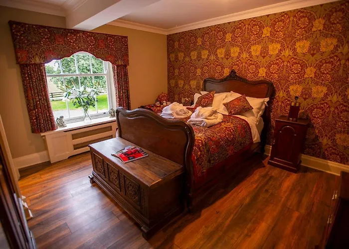 Burtree Country House With Secluded Hot Tubs *