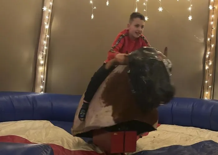 Burtree Country House With Secluded Hot Tubs Country house *