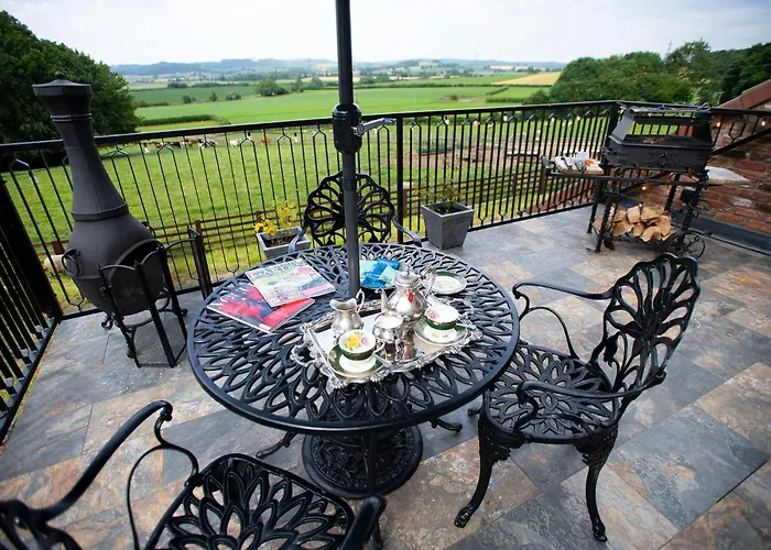 Burtree Country House With Secluded Hot Tubs Thirsk