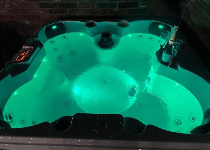 Burtree Country House With Secluded Hot Tubs * Thirsk