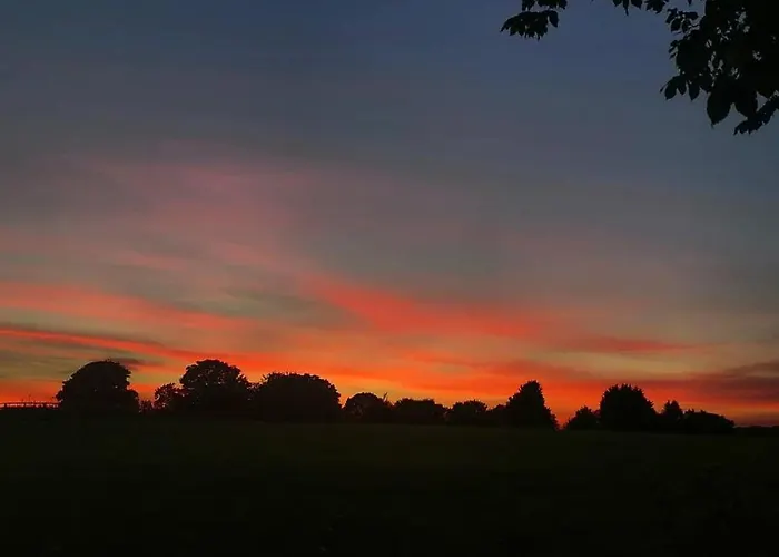 Country house Burtree Country House With Secluded Hot Tubs *