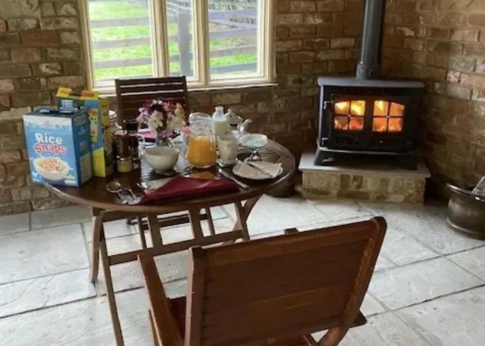 Burtree Country House With Secluded Hot Tubs Country house *