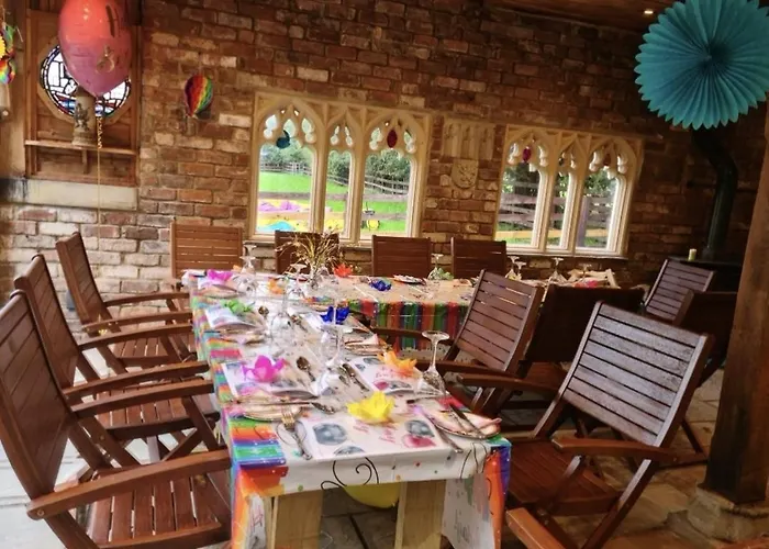 Burtree Country House With Secluded Hot Tubs *