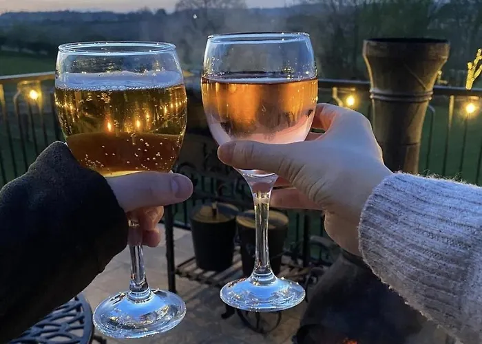 Country house Burtree Country House With Secluded Hot Tubs