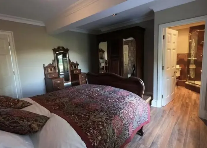 Burtree Country House With Secluded Hot Tubs