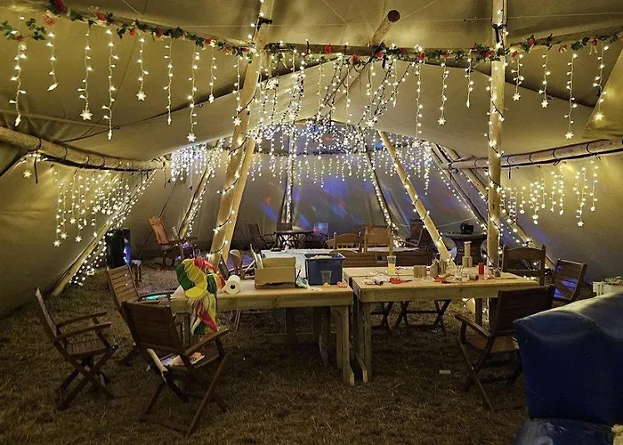 Country house Burtree Country House With Secluded Hot Tubs