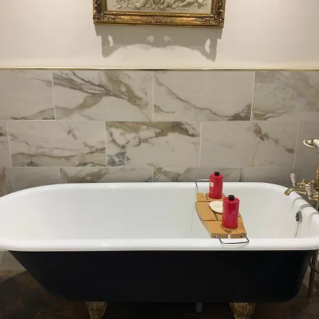 Gospodarstwo wiejskie Burtree Country House With Secluded Hot Tubs *