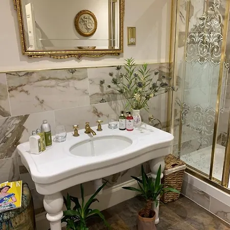 Gospodarstwo wiejskie Burtree Country House With Secluded Hot Tubs *