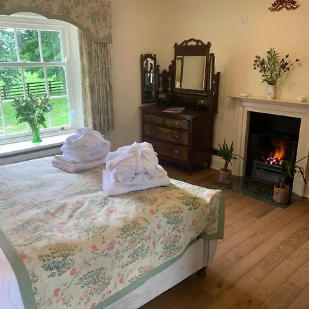 Burtree Country House With Secluded Hot Tubs Gospodarstwo wiejskie