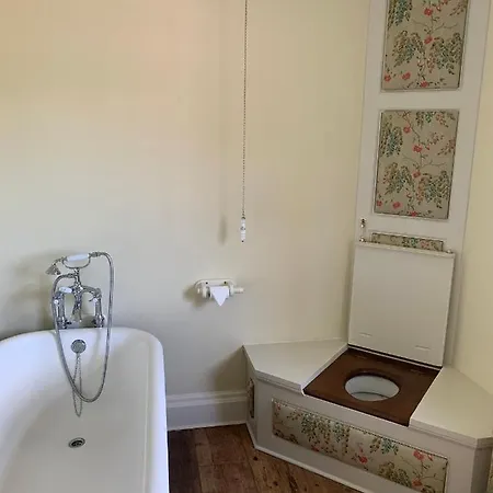 Burtree Country House With Secluded Hot Tubs Thirsk