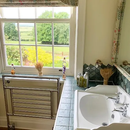 Burtree Country House With Secluded Hot Tubs Gospodarstwo wiejskie