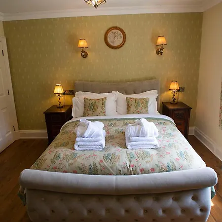 Burtree Country House With Secluded Hot Tubs Gospodarstwo wiejskie *