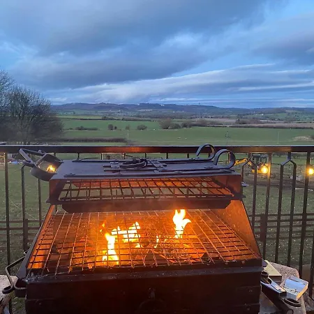 Gospodarstwo wiejskie Burtree Country House With Secluded Hot Tubs Thirsk