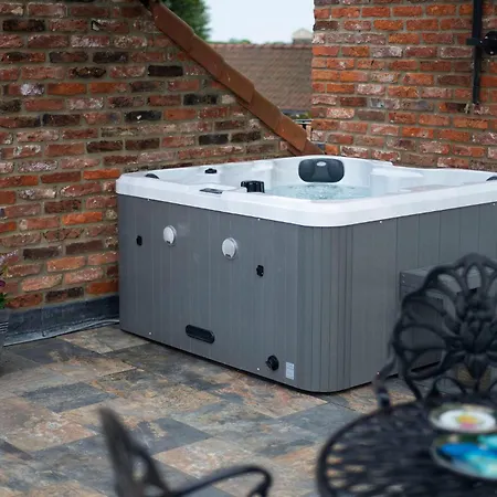 Gospodarstwo wiejskie Burtree Country House With Secluded Hot Tubs *