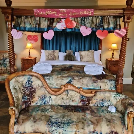 Burtree Country House With Secluded Hot Tubs Thirsk