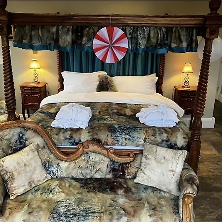 Gospodarstwo wiejskie Burtree Country House With Secluded Hot Tubs Thirsk